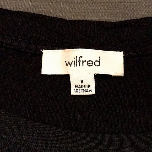 Aritzia Wilfred T-shirt with Lace Trim - Picture 2 of 2